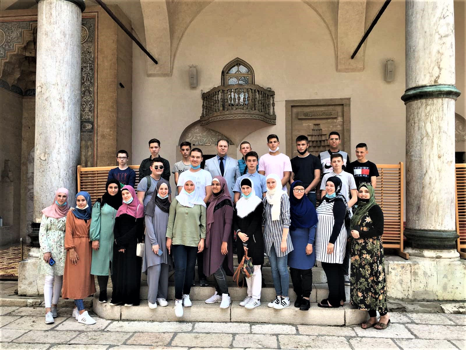 Učenici Medrese „Reis Ibrahim-ef. Maglajlić“ posjetili Gazi Husrev-begovu medresu