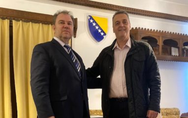 Direktor Gavrankapetanović posjetio Gazi Husrev-begovu medresu Direktor Gavrankapetanović posjetio Gazi Husrev-begovu medresu
