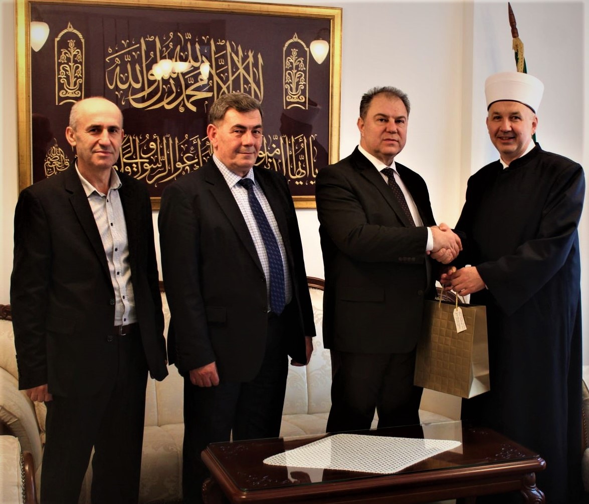 Delegacija Gazi Husrev-begove medrese u posjeti muftiji sarajevskom