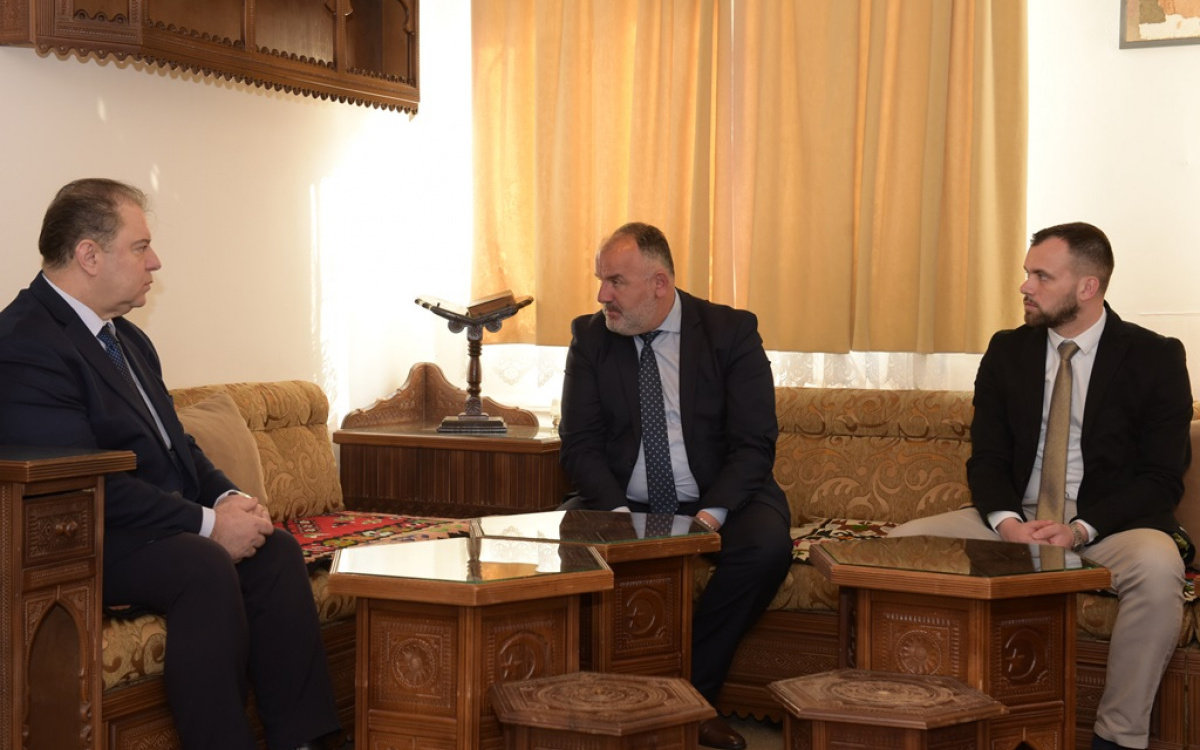 Predsjedavajući Općinskog vijeća Općine Centar Sejad Đozo i vijećnik Hidajet Porić posjetili Gazi Husrev-begovu medresu