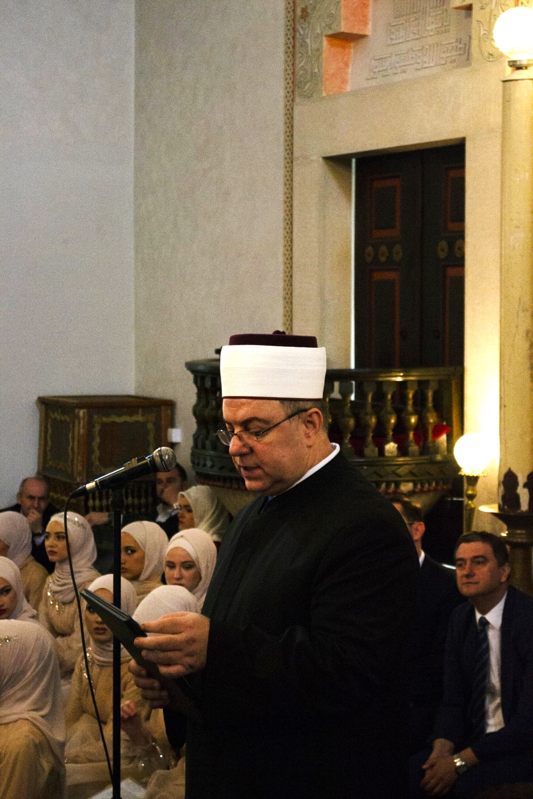 Svečanom akademijom u Begovoj džamiji ispraćena 472. generacija maturanata i 40. generacija maturantica Gazi Husrev-begove medrese