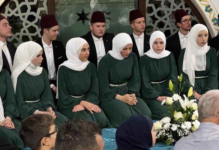 Hor Gazi Husrev-begove medrese na mevludskoj svečanosti u Centralnoj džamiji na Ilidži