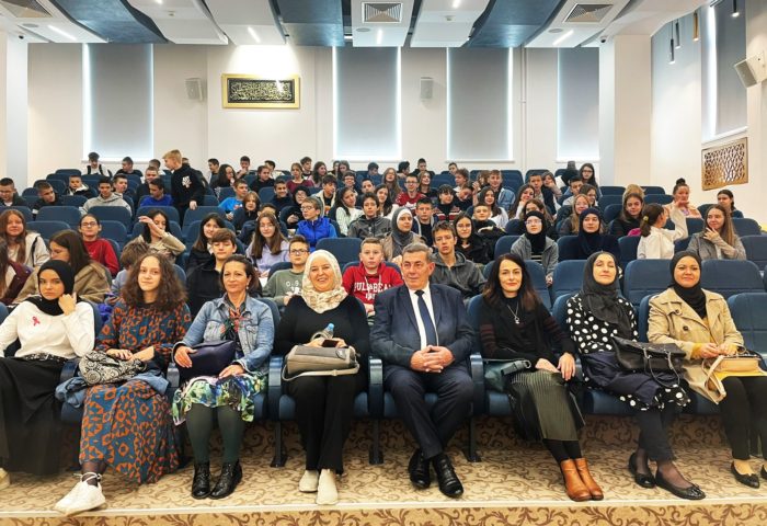 Učenici Osnovne škole „Fatima Gunić“ posjetili Medresu