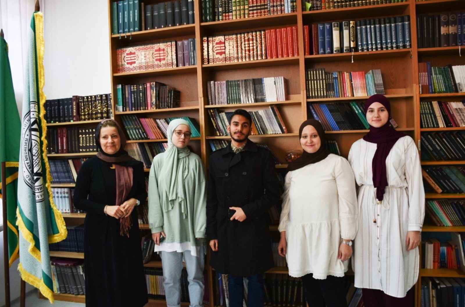 Ekipa Gazi Husrev-begove medrese zauzela treće mjesto na takmičenju iz engleskog jezika učenika medresa Islamske zajednice u Bosni i Hercegovini
