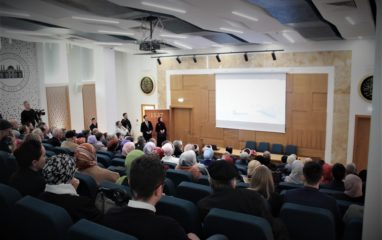 Svečanom sjednicom Nastavničkog vijeća i akademijom obilježena 486. godišnjica Gazi Husrev-begove medrese Svečanom sjednicom Nastavničkog vijeća i akademijom obilježena 486. godišnjica Gazi Husrev-begove medrese