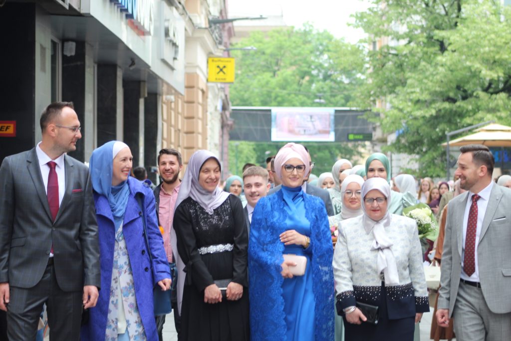 Gazi Husrev-begova medresa ispratila 473. generaciju maturanata i 41. generaciju maturantica