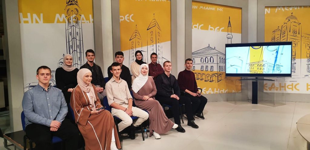 Učenici Gazi Husrev-begove medrese učestvovali u proaktivnoj publici emisije In Medias Res na Radioteleviziji Bosne i Hercegovine (BHRT)