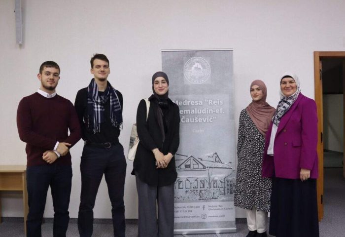 Ekipa Gazi Husrev-begove medrese osvojila drugo mjesto na takmičenju iz engleskog jezika učenika 4. razreda medresa Islamske zajednice u Bosni i Hercegovini