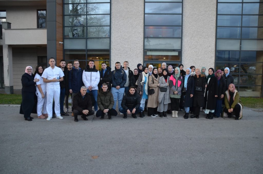 Učenici i učenice izborne grupe Biologija – Hemija posjetili Zdravstvenu ustanovu “Banja-Terme Ilidža”