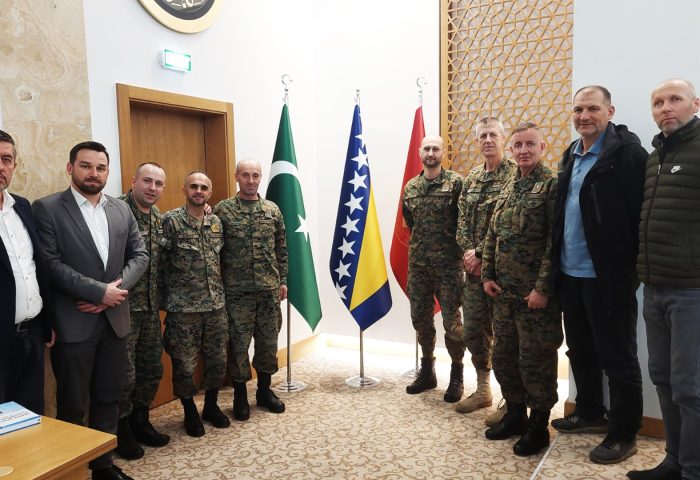 Gazi Husrev-begovu medresu posjetili pripadnici Komande logistike i Artiljerijskog bataljona 6. pbr Oružanih snaga Bosne i Hercegovine