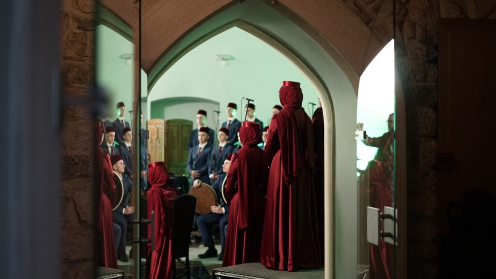 Cjelovečernji koncert Hora Gazi Husrev-begove medrese u Bošnjačkom institutu u Sarajevu