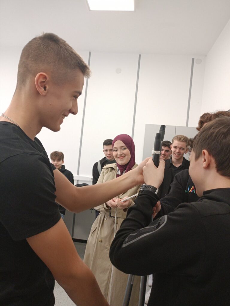 Učenici Medrese posjetili Prirodno-matematički fakultet Univerziteta u Sarajevu