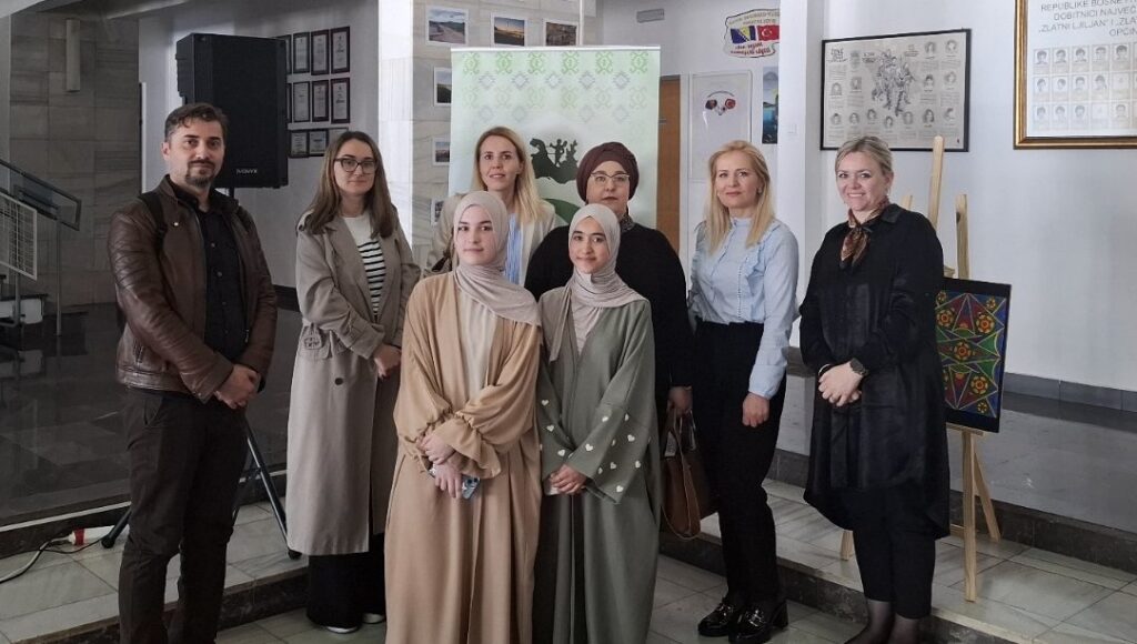 Učenice Gazi Husrev-begove medrese osvojile prvo mjesto na Kantonalnom takmičenju iz nastavnog predmeta Bosanski jezik i književnost